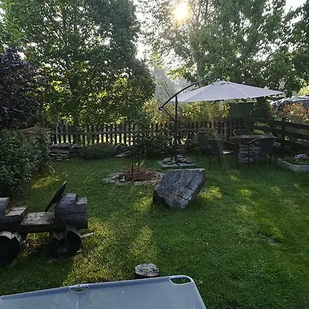 德沃勒科纳公寓 Loučovice